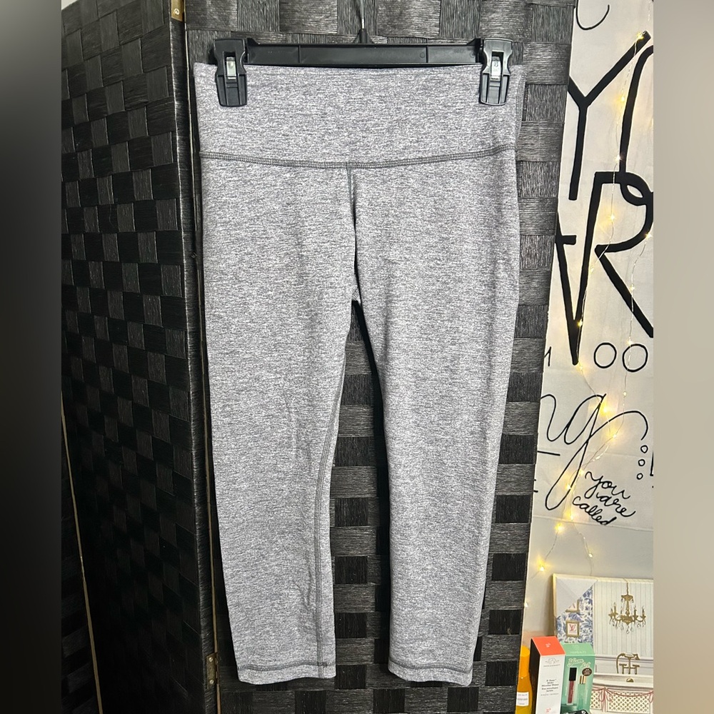 Lululemon Gray Cropped Leggings